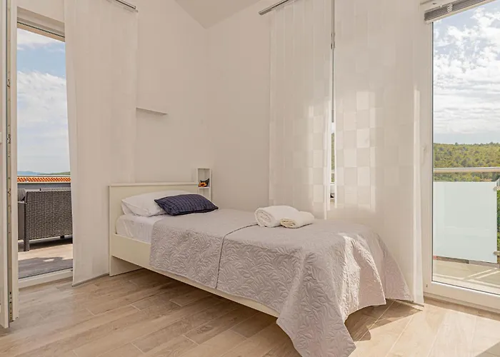 2 Bedroom Amazing In Apartamento *